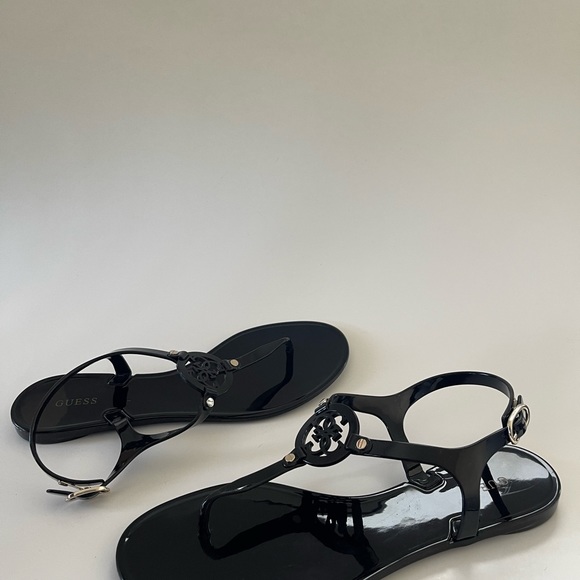 guess janica jelly sandals